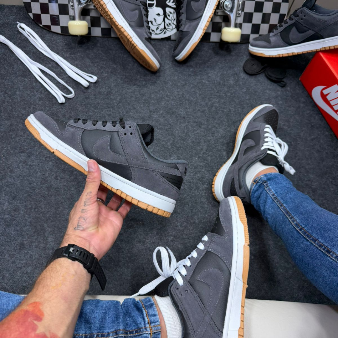 Tenis Nike Sb Dunk Low Cinza Camurça