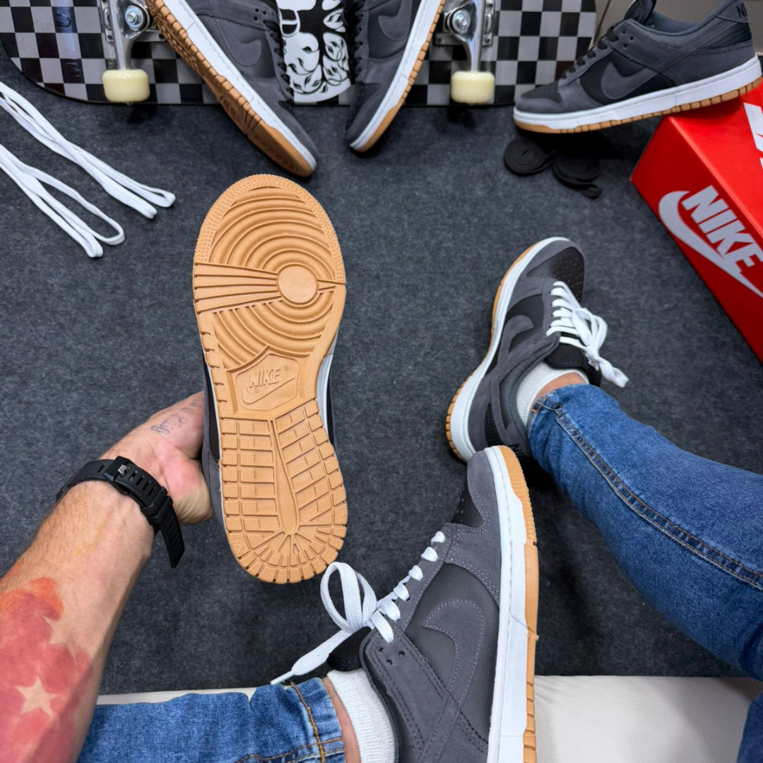 Tenis Nike Sb Dunk Low Cinza Camurça