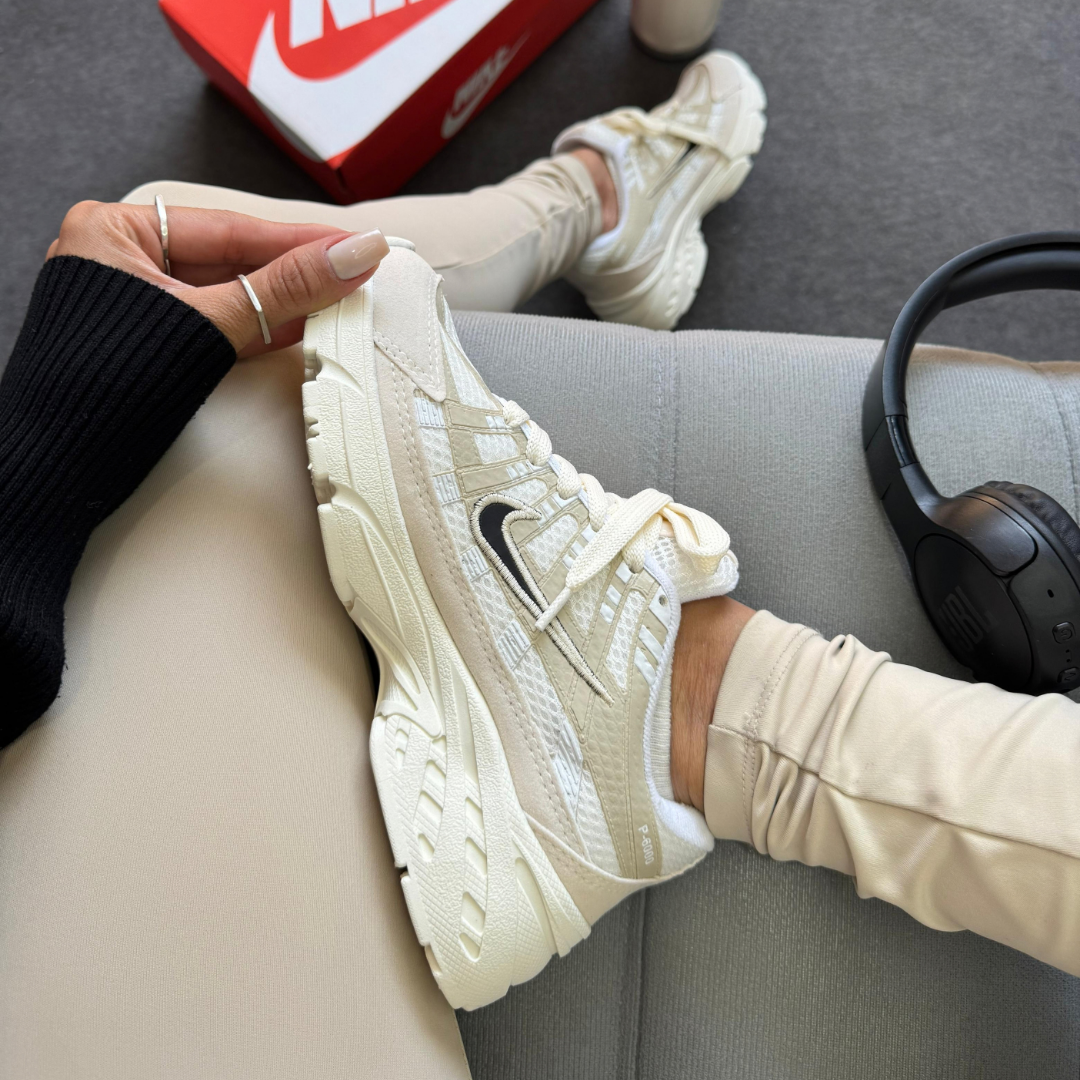 Tênis Feminino Nike P-6000