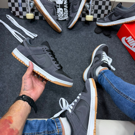 Tenis Nike Sb Dunk Low Cinza Camurça