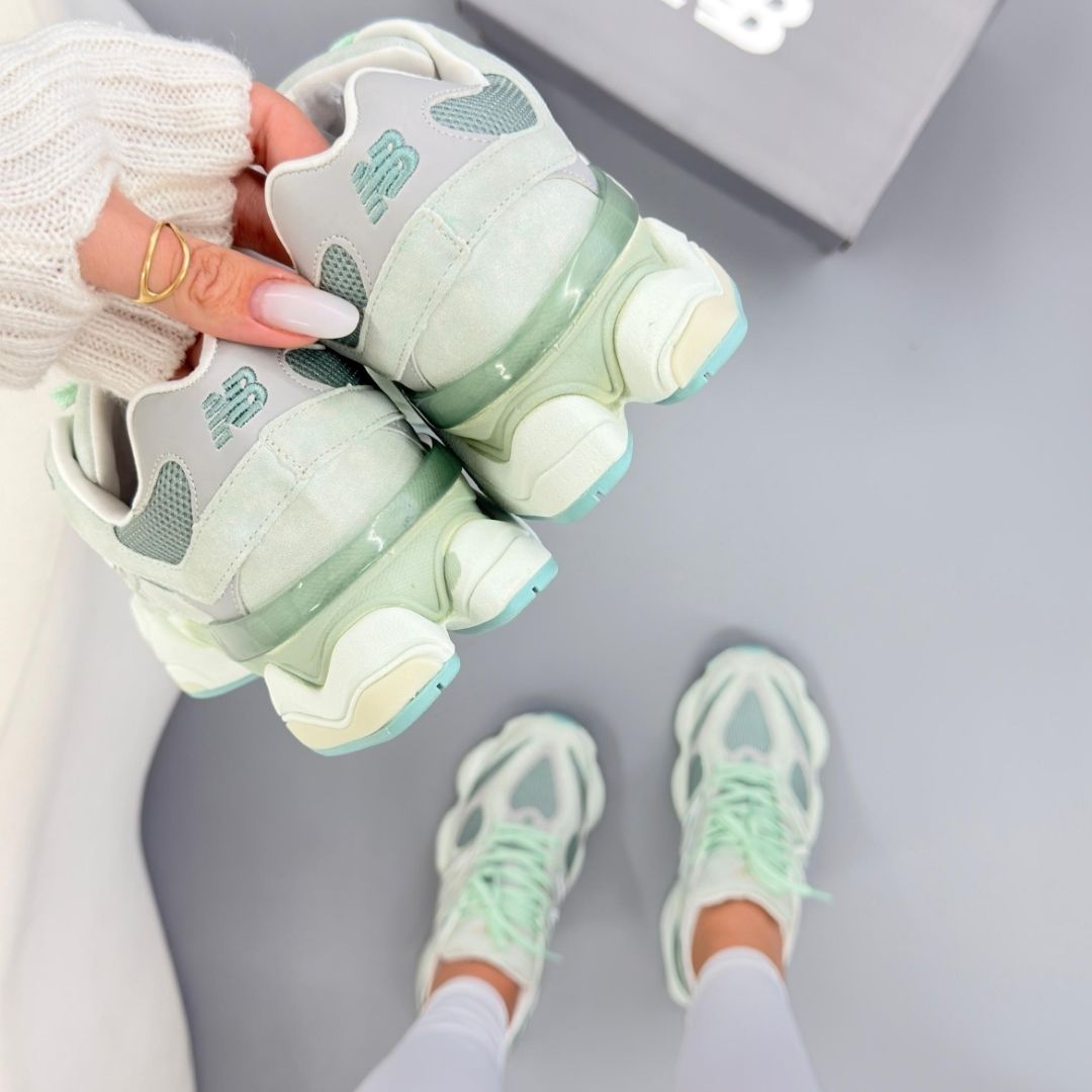 Tenis New balance 9060 Feminino Couro