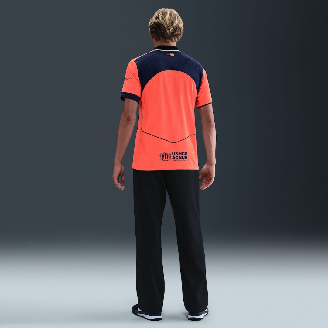 Camisa Barcelona III 2025/26 Nike Total 90 Torcedor Masculina