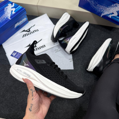 Tênis Mizuno Wave Vista Preto e Branco