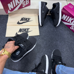 Tênis Nike SB Dunk Low Twist Preto e Branco