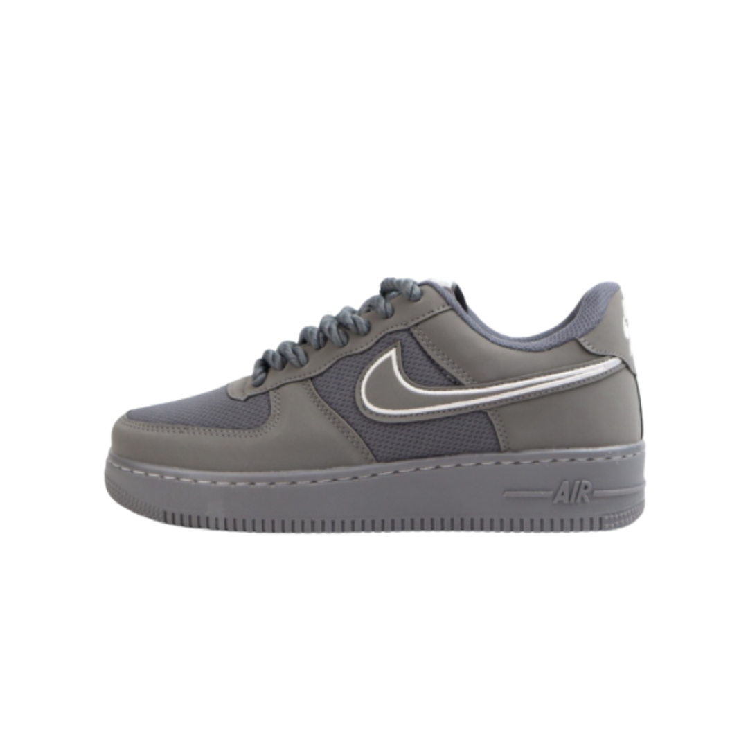 Tênis Nike Air Force 1 Bordado