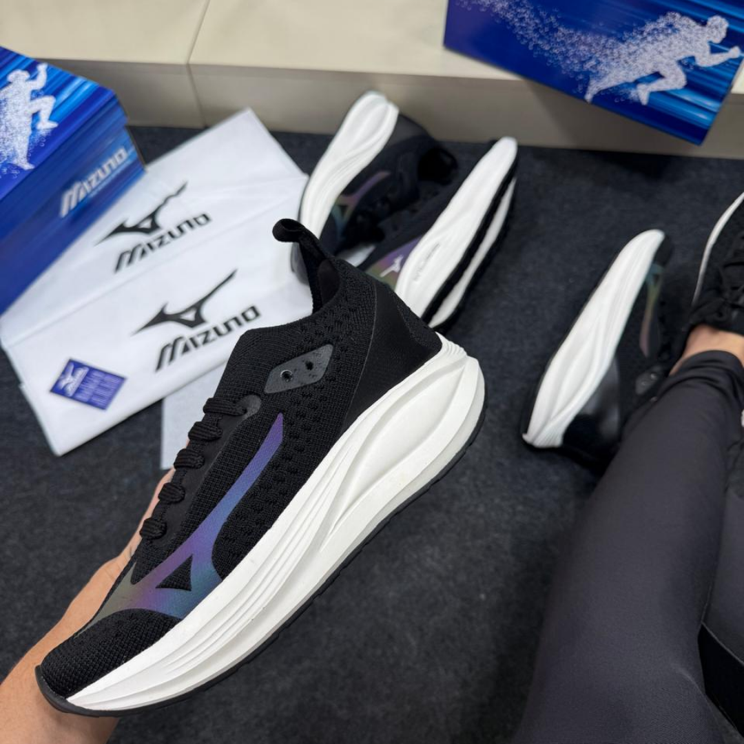 Tênis Mizuno Wave Vista Preto e Branco