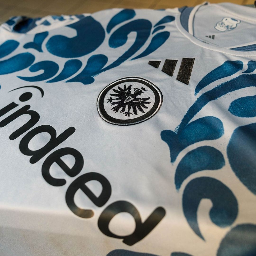 Camisa Eintracht Frankfurt III Third 2026/2027 Torcedor Masculina