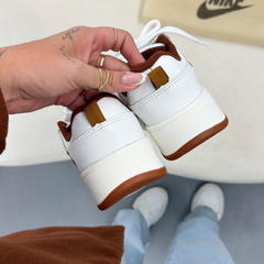 Tênis Feminino Nike NVR 01 Plataforma Branco e Marrom