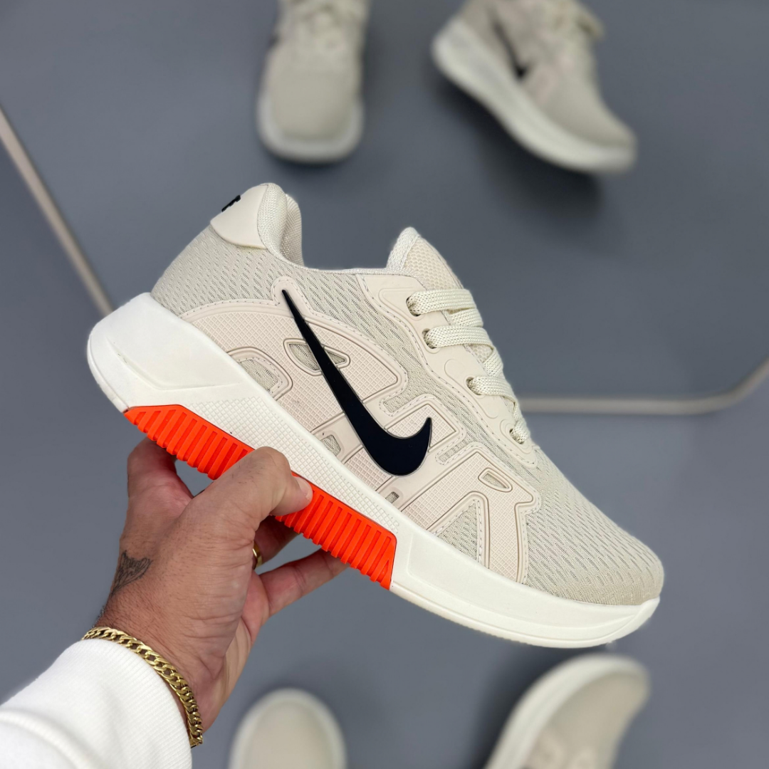 Tênis Masculino Nike Voltrix Bege e Laranja