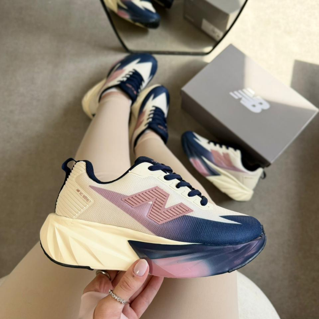 Tênis Feminino New balance Fuel Cell rebel