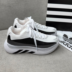 Tênis Feminino Adidas Hyperboost Edge Preto