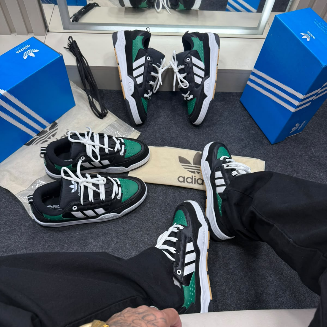 Tênis Adidas 2000 Preto e Verde