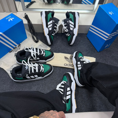 Tênis Adidas 2000 Preto e Verde