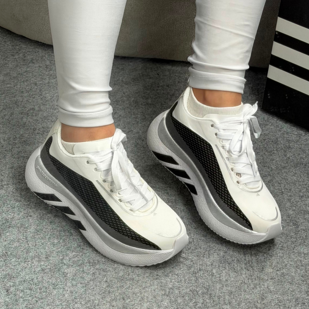Tênis Feminino Adidas Hyperboost Edge Preto
