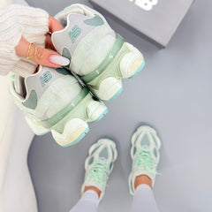 Tenis New balance 9060 Feminino Couro