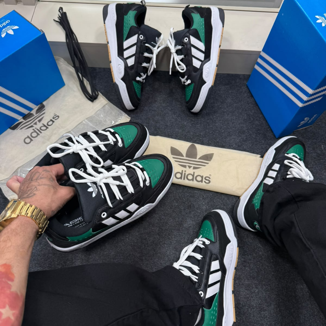 Tênis Adidas 2000 Preto e Verde