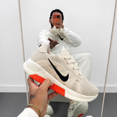 Tênis Masculino Nike Voltrix Bege e Laranja