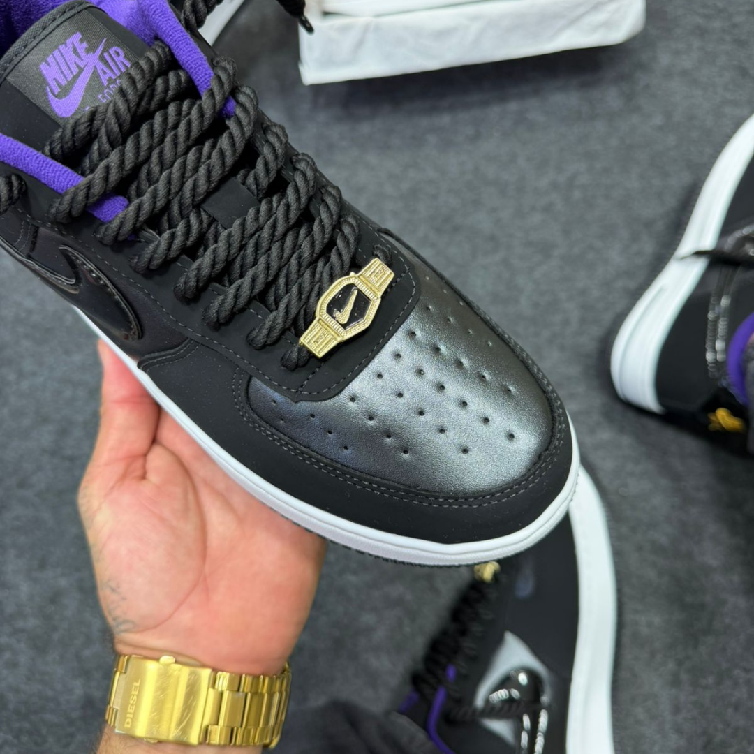 Tênis Nike Air Force 1 Champs Preto e Roxo