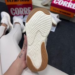 Tênis Feminino Olympikus Corre 2 Bege