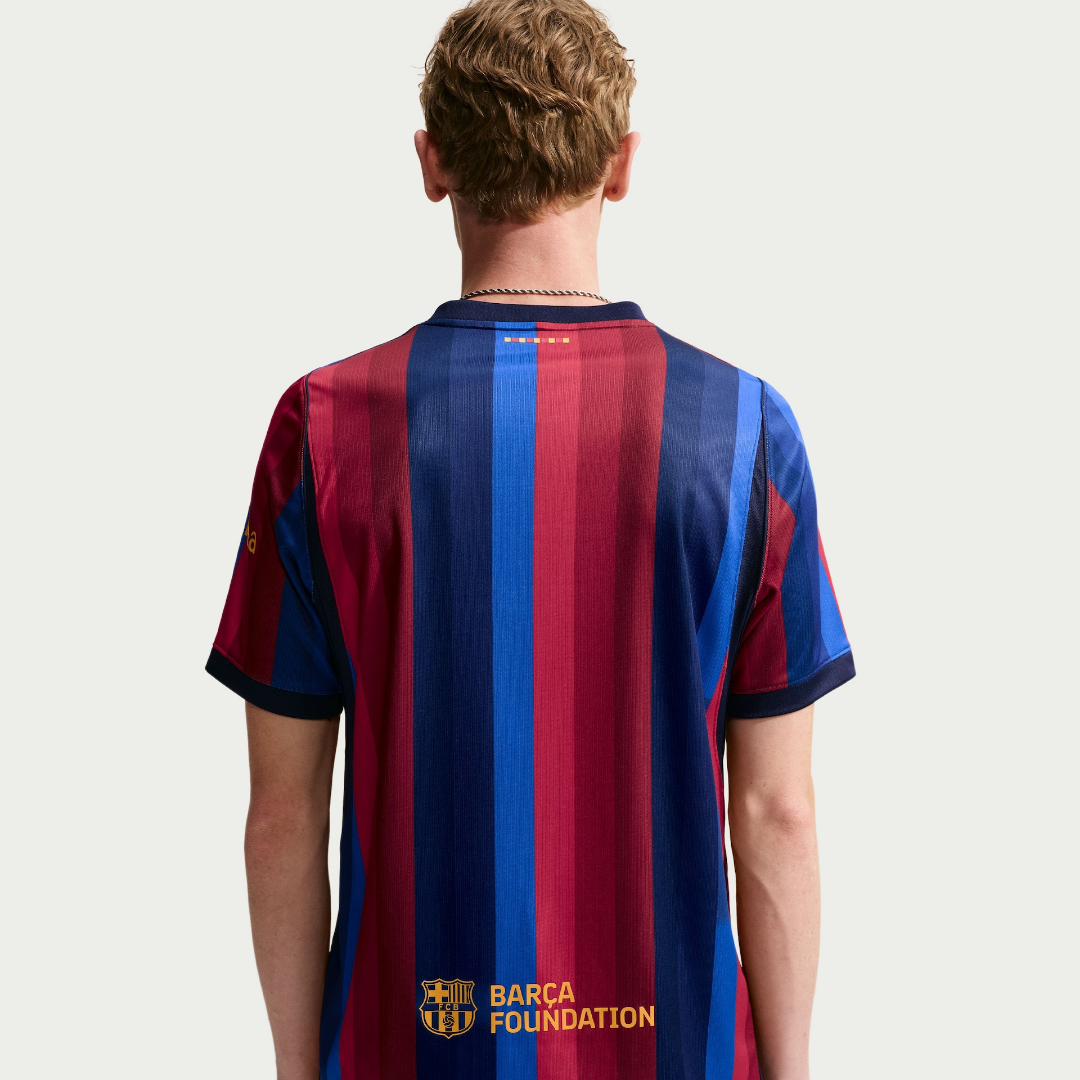 Camisa Masculina Barcelona 26/27 Home Torcedor Listrada