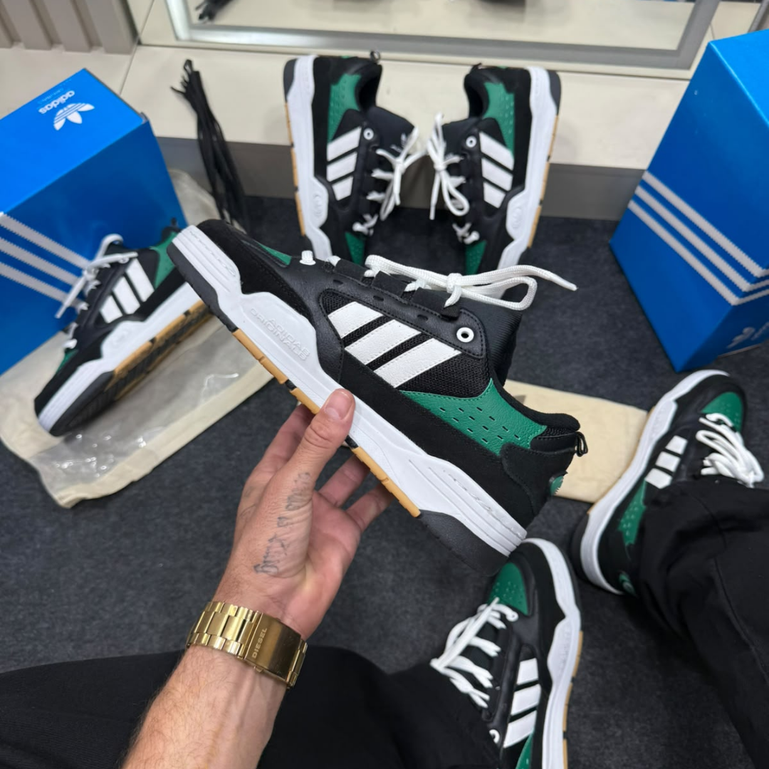 Tênis Adidas 2000 Preto e Verde