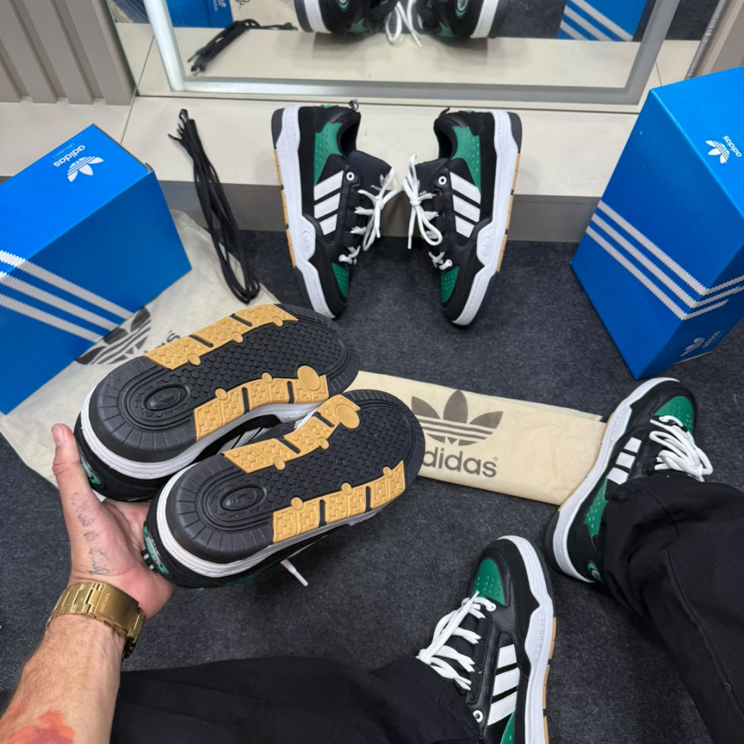 Tênis Adidas 2000 Preto e Verde