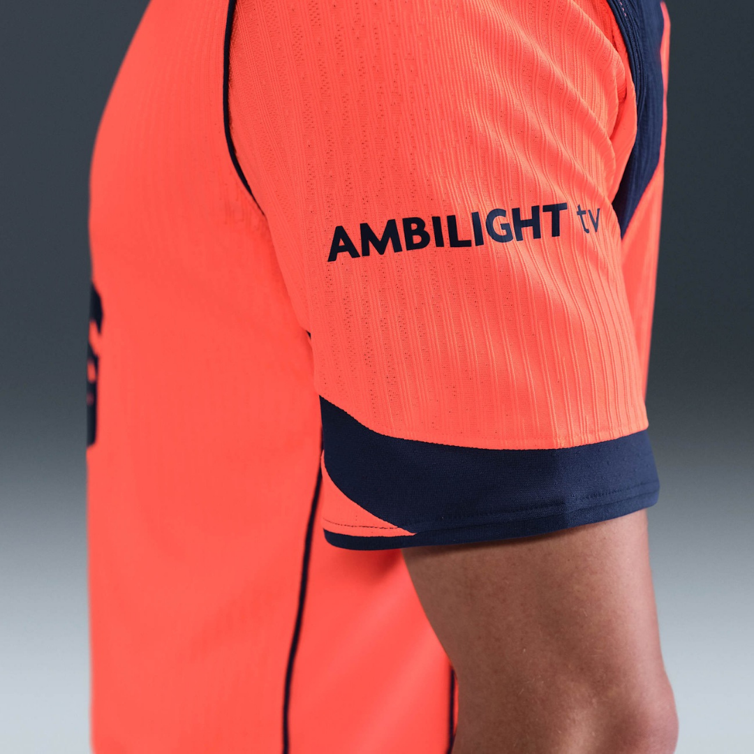 Camisa Barcelona III 2025/26 Nike Total 90 Torcedor Masculina